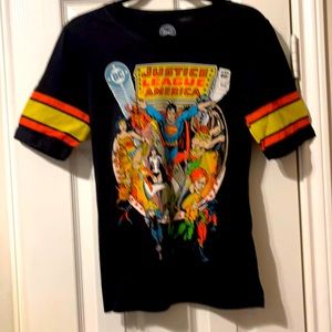 DC COMICS ORIGINALS Justice League of America Superheroes Junior Woman’s LG Tee